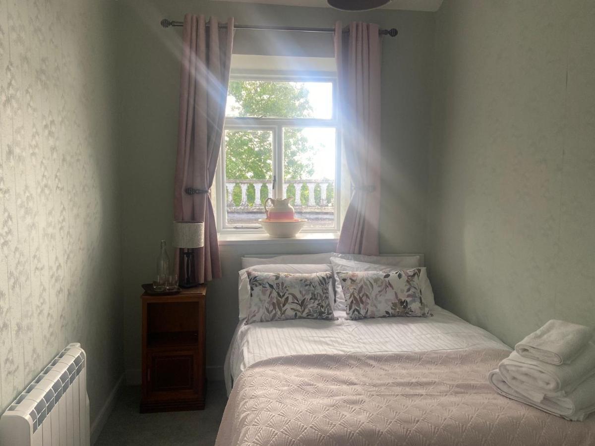 29 The Square Hotel Listowel Luaran gambar
